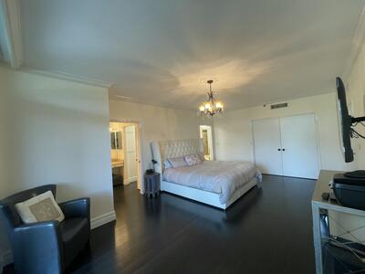 300 SE 5th Avenue, Boca Raton, FL 33432