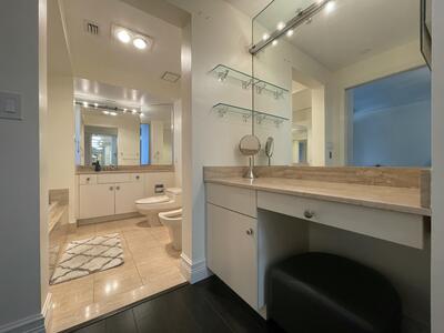 300 SE 5th Avenue, Boca Raton, FL 33432