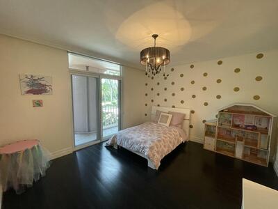300 SE 5th Avenue, Boca Raton, FL 33432
