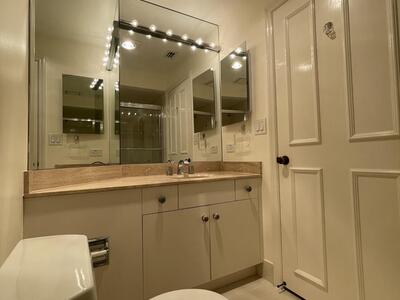 300 SE 5th Avenue, Boca Raton, FL 33432