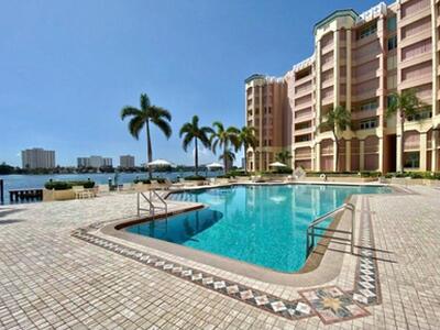 300 SE 5th Avenue, Boca Raton, FL 33432