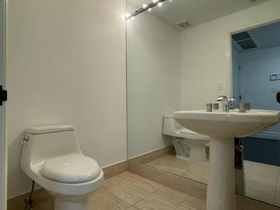 300 SE 5th Avenue, Boca Raton, FL 33432