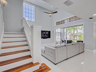 17 Selby Lane, Palm Beach Gardens, FL 33418