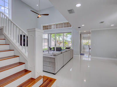 17 Selby Lane, Palm Beach Gardens, FL 33418