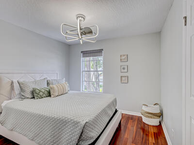 17 Selby Lane, Palm Beach Gardens, FL 33418