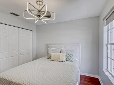 17 Selby Lane, Palm Beach Gardens, FL 33418