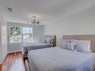 17 Selby Lane, Palm Beach Gardens, FL 33418