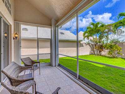 17 Selby Lane, Palm Beach Gardens, FL 33418