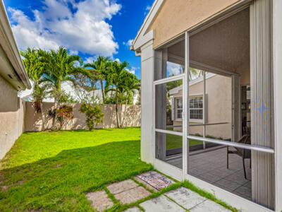 17 Selby Lane, Palm Beach Gardens, FL 33418