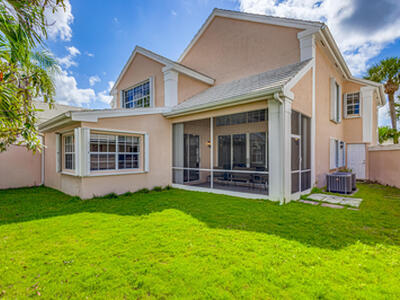 17 Selby Lane, Palm Beach Gardens, FL 33418