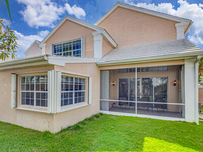 17 Selby Lane, Palm Beach Gardens, FL 33418