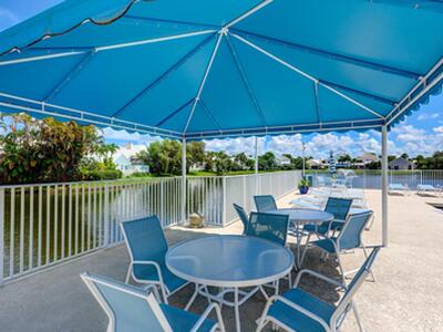 17 Selby Lane, Palm Beach Gardens, FL 33418