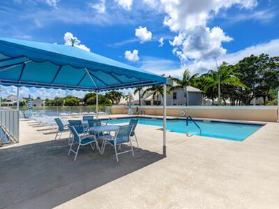 17 Selby Lane, Palm Beach Gardens, FL 33418