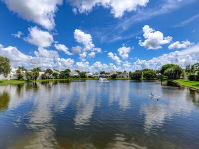 17 Selby Lane, Palm Beach Gardens, FL 33418