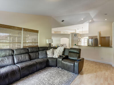 8671 155th Place N, Palm Beach Gardens, FL 33418