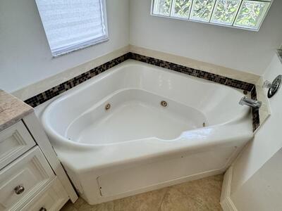 8671 155th Place N, Palm Beach Gardens, FL 33418