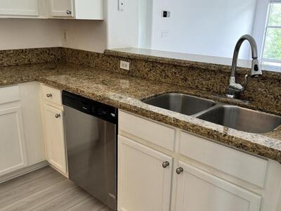 8671 155th Place N, Palm Beach Gardens, FL 33418