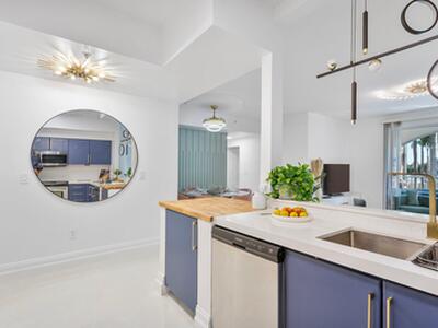 804 E Windward 207 Way, Lantana, FL 33462