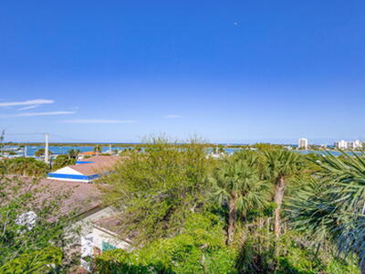 301 Del Sol Circle, Tequesta, FL 33469