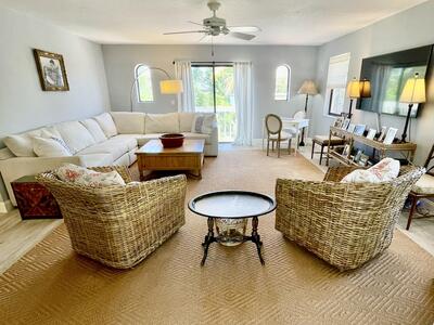 470 Mars Way, Juno Beach, FL 33408