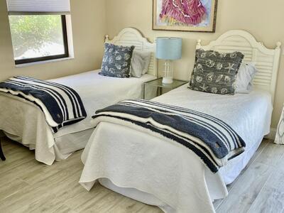 470 Mars Way, Juno Beach, FL 33408