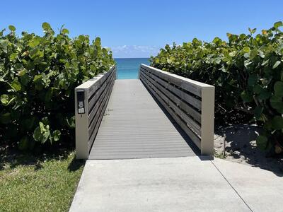 470 Mars Way, Juno Beach, FL 33408