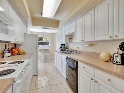318 SE 7th Avenue, Delray Beach, FL 33483