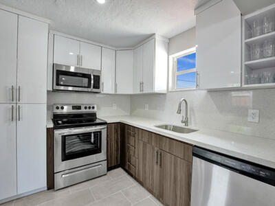 337 SW 8th Avenue, Delray Beach, FL 33444