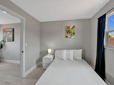 337 SW 8th Avenue, Delray Beach, FL 33444