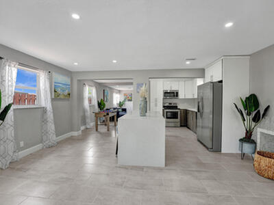 337 SW 8th Avenue, Delray Beach, FL 33444