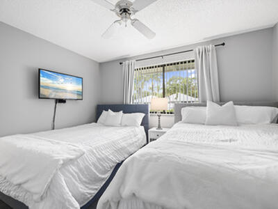 844 Club Drive, Palm Beach Gardens, FL 33418