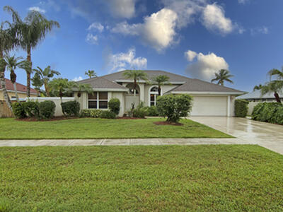 13725 Folkestone Circle, Wellington, FL 33414