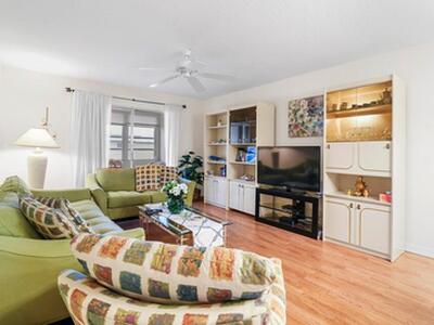 130 NE 26th Avenue, Boynton Beach, FL 33435