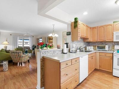130 NE 26th Avenue, Boynton Beach, FL 33435