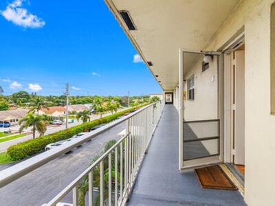 130 NE 26th Avenue, Boynton Beach, FL 33435