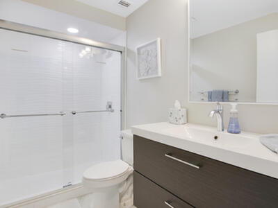 222 Club Drive, Palm Beach Gardens, FL 33418