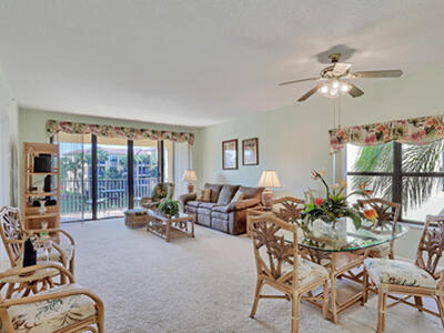 800 Uno Lago Drive, Juno Beach, FL 33408