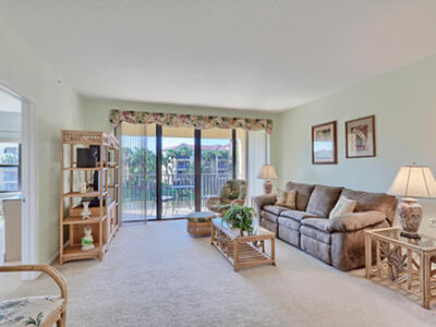 800 Uno Lago Drive, Juno Beach, FL 33408