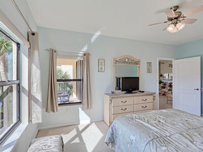 800 Uno Lago Drive, Juno Beach, FL 33408