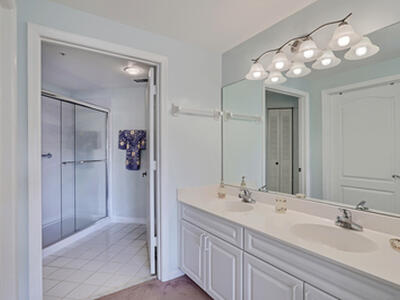 800 Uno Lago Drive, Juno Beach, FL 33408