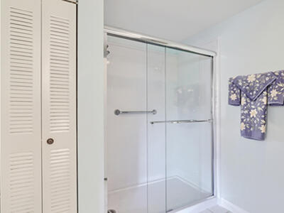 800 Uno Lago Drive, Juno Beach, FL 33408