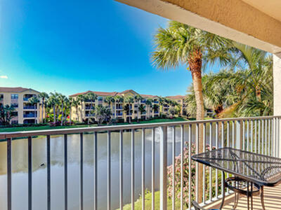 800 Uno Lago Drive, Juno Beach, FL 33408