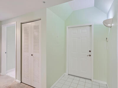 800 Uno Lago Drive, Juno Beach, FL 33408