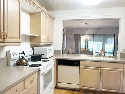 5750 Fairway Park Court, Boynton Beach, FL 33437