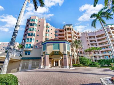 300 SE 5th Avenue, Boca Raton, FL 33432