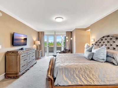 300 SE 5th Avenue, Boca Raton, FL 33432