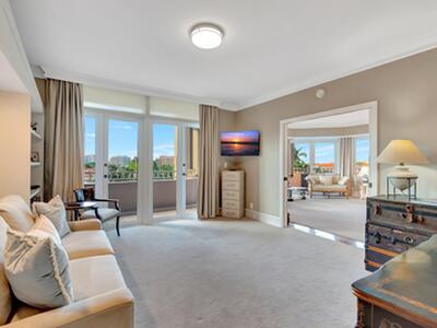 300 SE 5th Avenue, Boca Raton, FL 33432