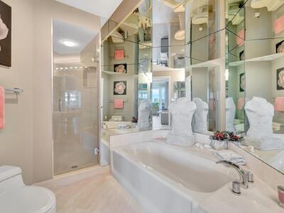 300 SE 5th Avenue, Boca Raton, FL 33432
