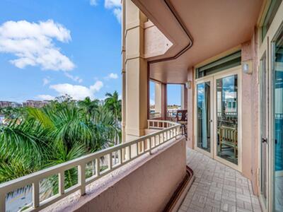 300 SE 5th Avenue, Boca Raton, FL 33432