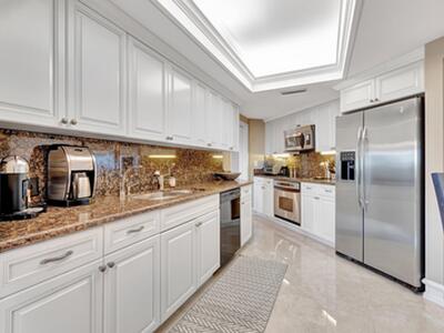 300 SE 5th Avenue, Boca Raton, FL 33432